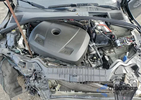 2017 Volvo S60 Dynamic z USA, uszkodzony, nr VIN YV140MTL0H2424769